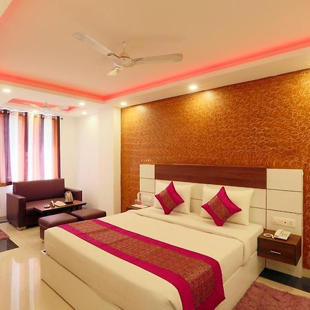 Hotel Skywood At Airport New Delhi Exterior photo