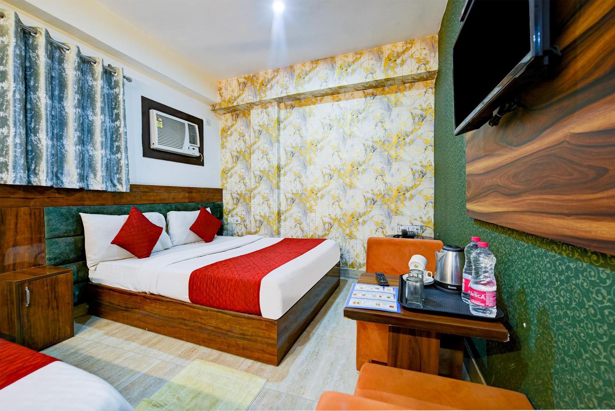 Hotel Skywood At Airport New Delhi Exterior photo