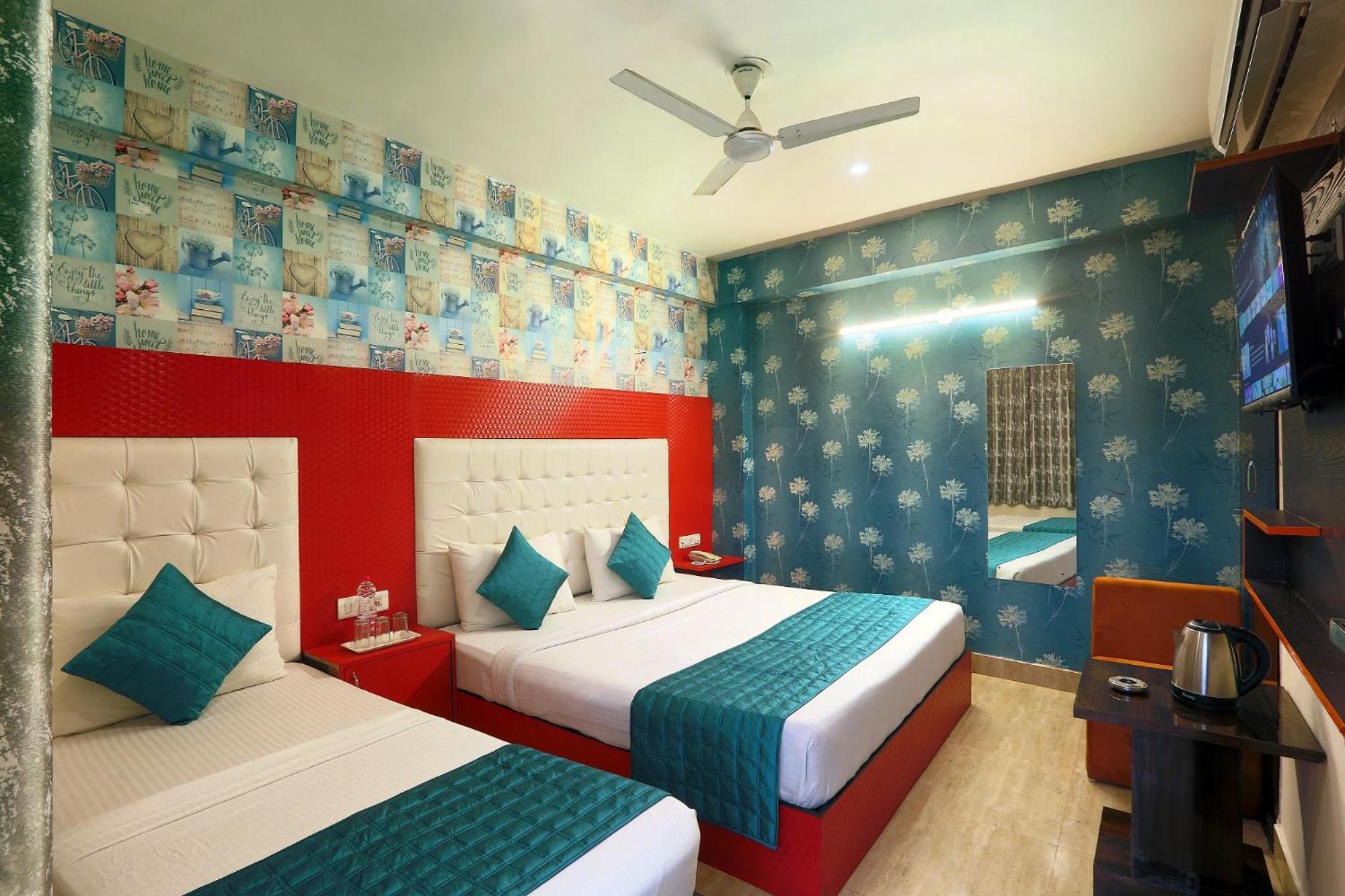 Hotel Skywood At Airport New Delhi Exterior photo