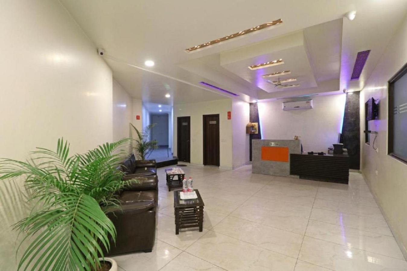 Hotel Skywood At Airport New Delhi Exterior photo